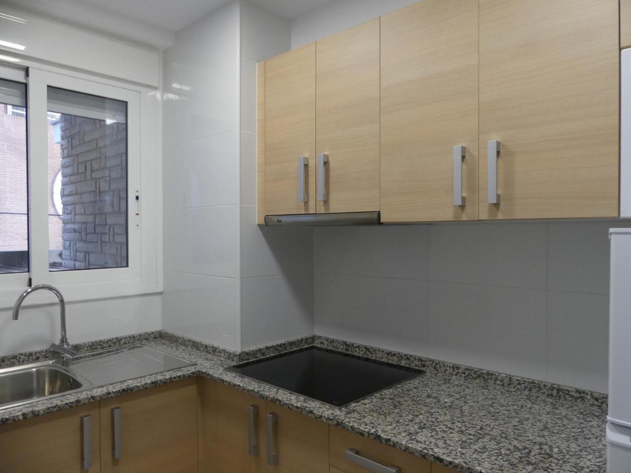 Zeus Alexis Apartment Салоу Екстериор снимка
