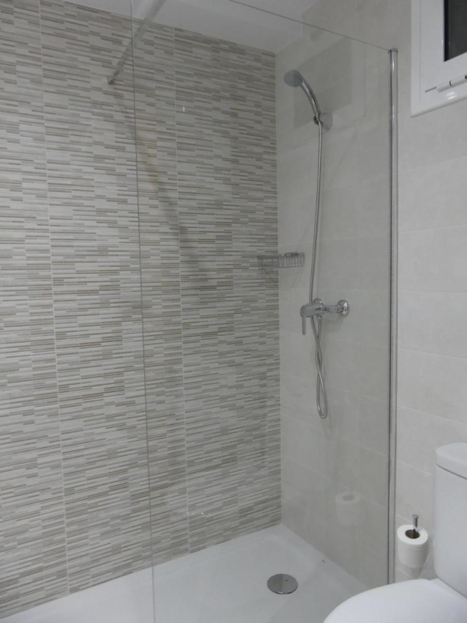Zeus Alexis Apartment Салоу Екстериор снимка