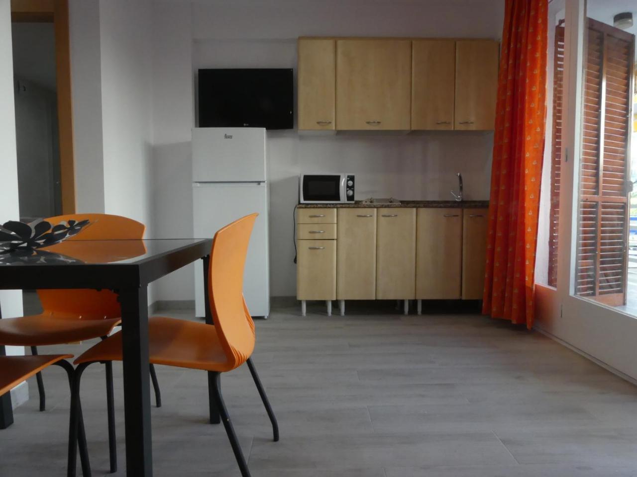 Zeus Alexis Apartment Салоу Екстериор снимка